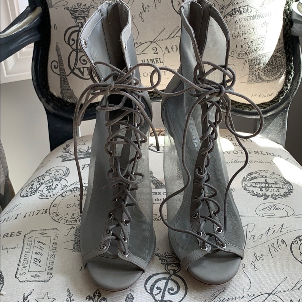 Liliana heels sz 8